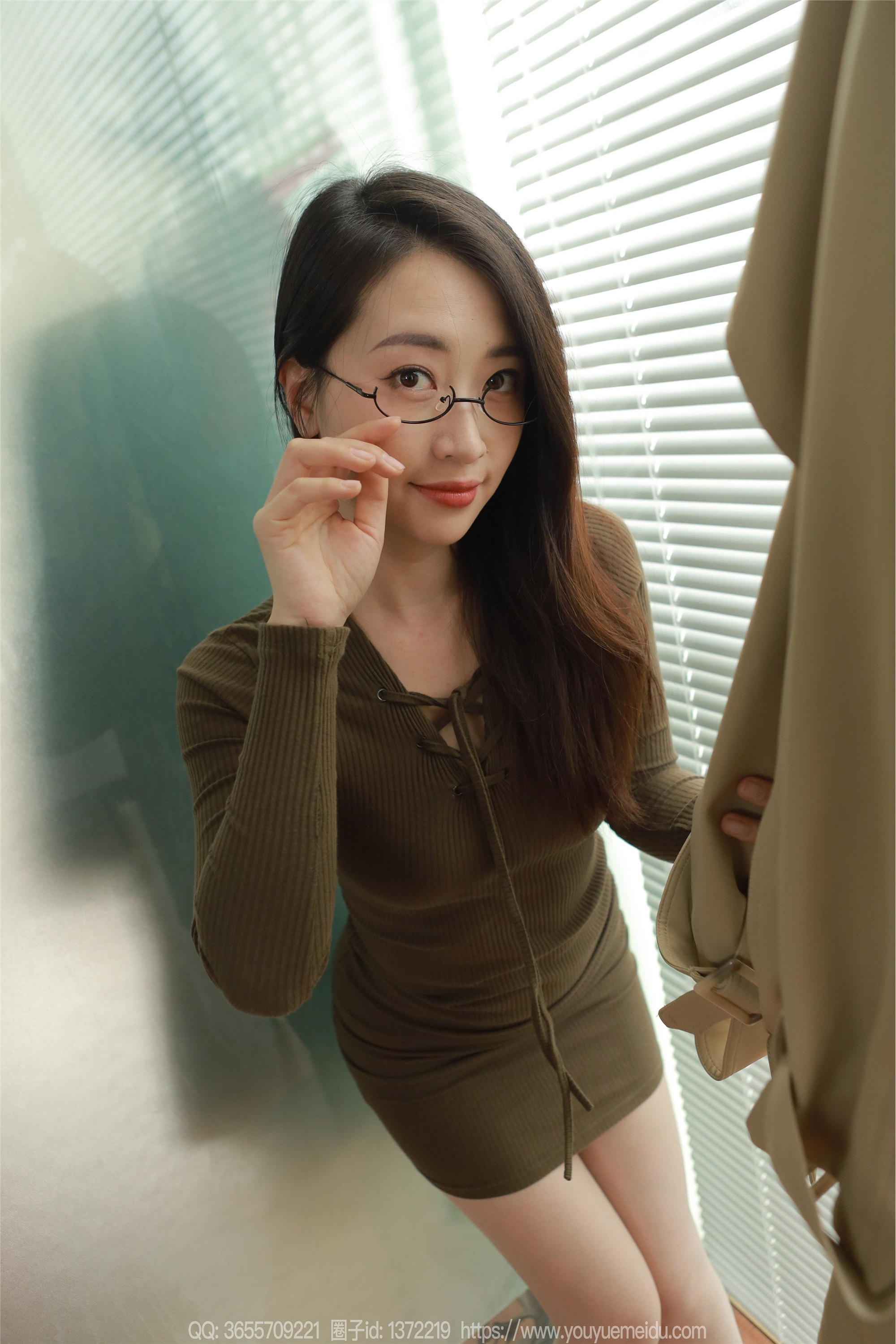 IESS异思趣向  2024.03.27 丝享家 1700 小婕《包臀肉丝（下）》